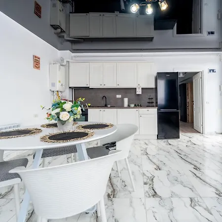 Erika Mamaia Nord Ambient 4 *